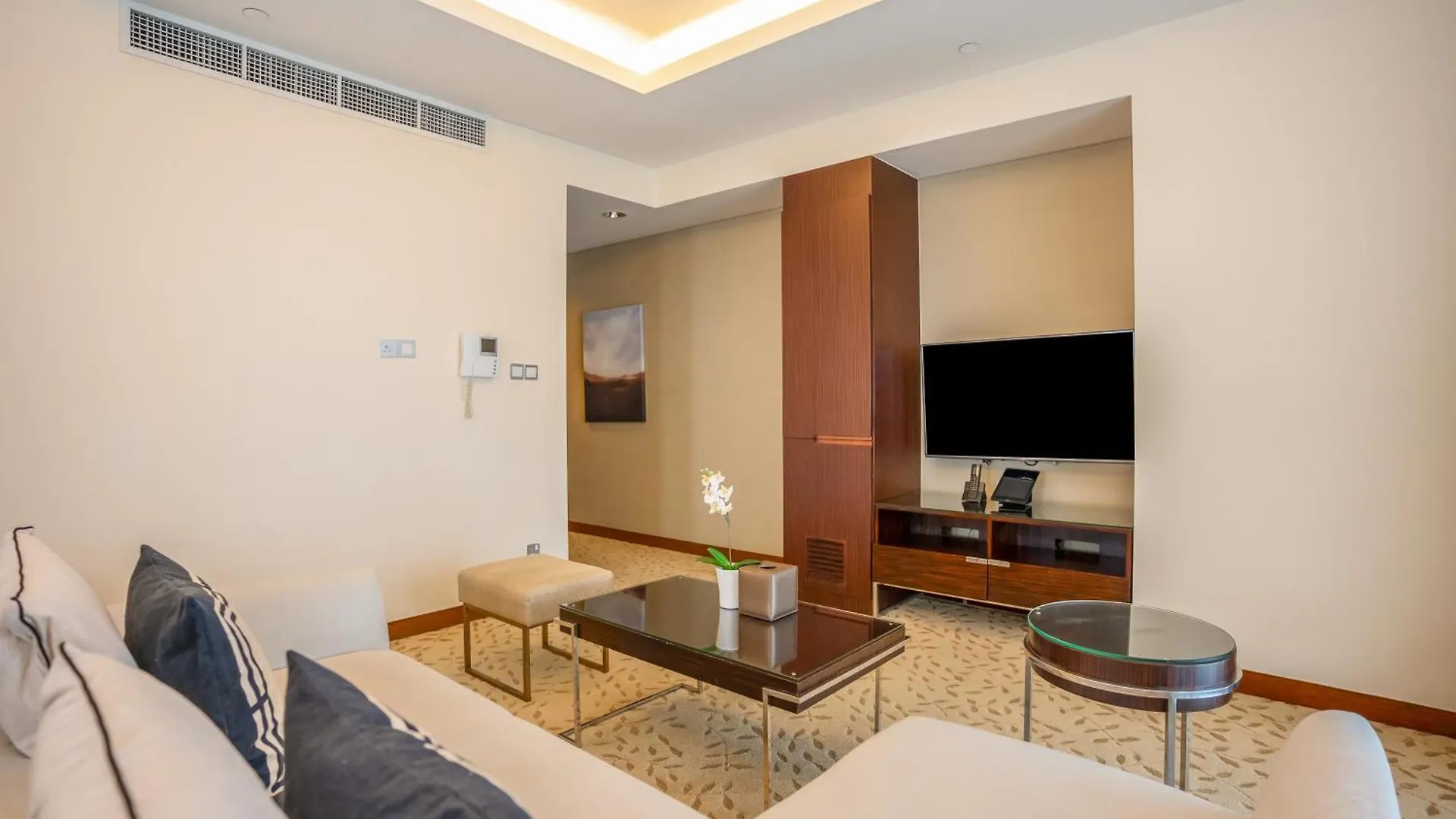 1Br At Address Dubai Mall Residences